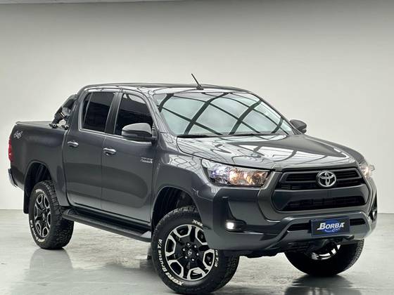 TOYOTA HILUX 2.8 D-4D TURBO DIESEL CD SR 4X4 AUTOMÁTICO TOYOTA HILUX 2.8 D-4D TURBO DIESEL CD SR 4X4 AUTOMÁTICO